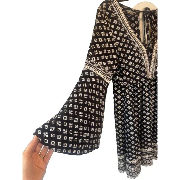 Womens Black White Bell Sleeve Mini Dress Large Boho Peasant Hippie Festival - Picture 3 of 9